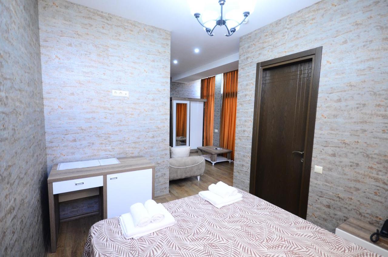 Hotel Dream Tower Batumi Exterior foto